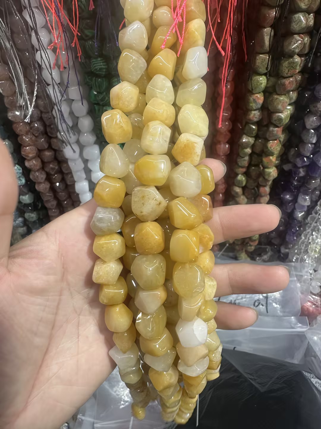 Jade amarillo