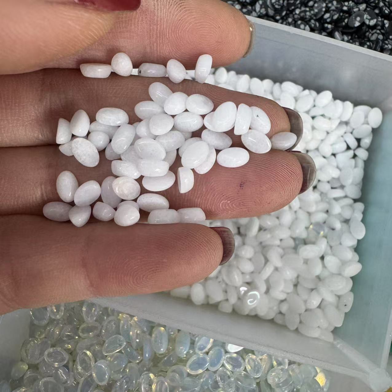 White jade 4*6mm