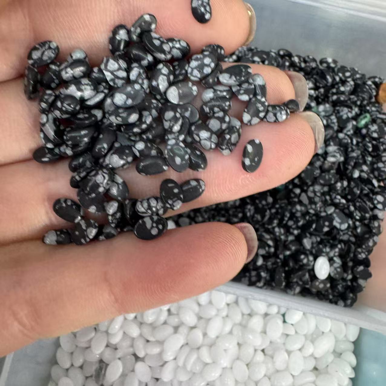 Snowflake 4*6mm