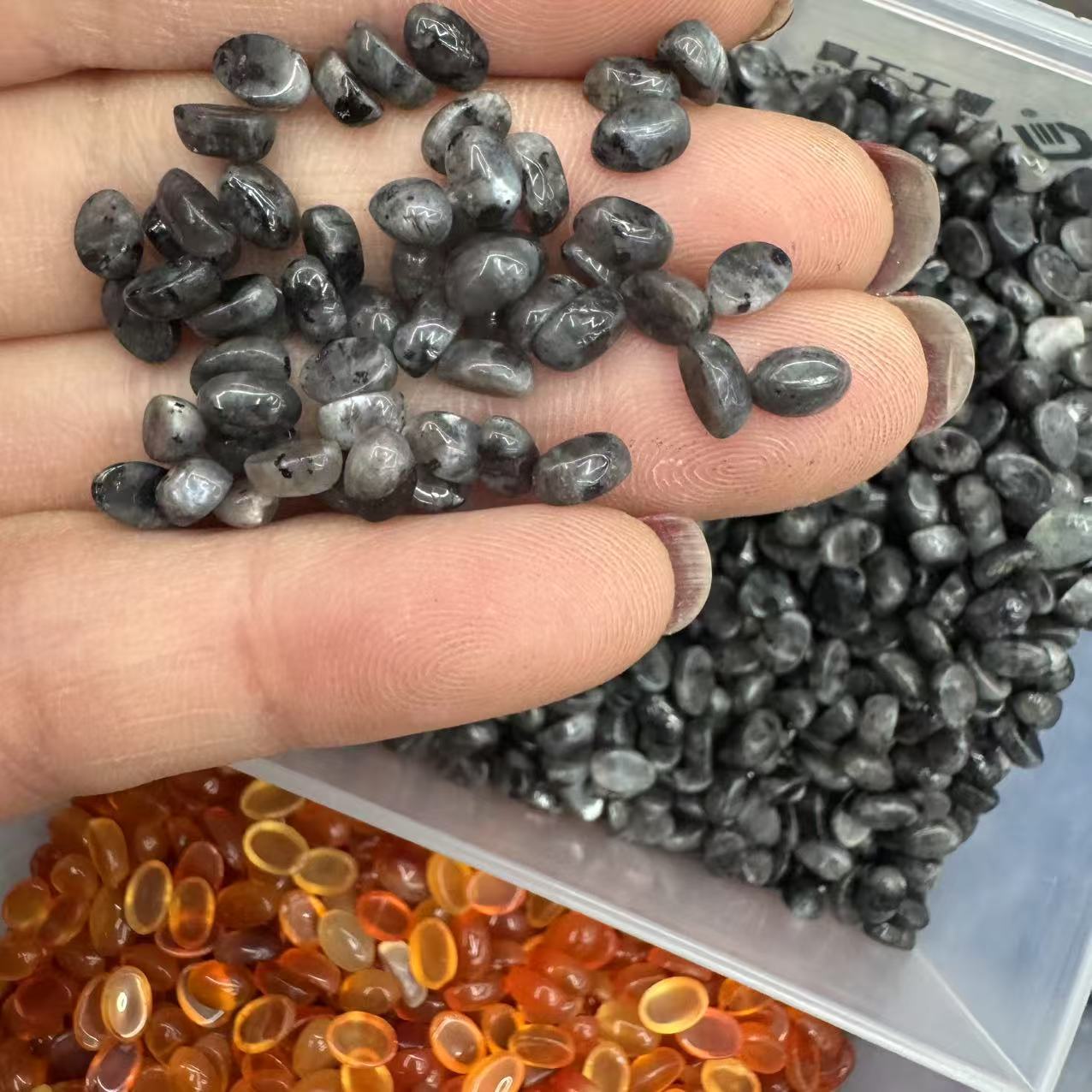 Black flash 4*6mm
