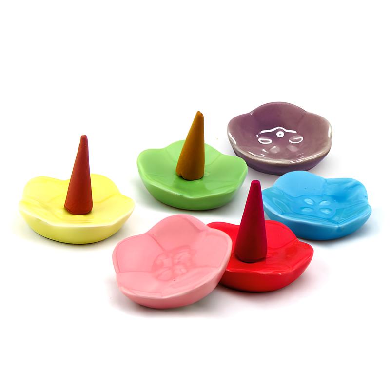 4.2*4.2CM Five-petal flower ceramic incense holder (mixed colors)
