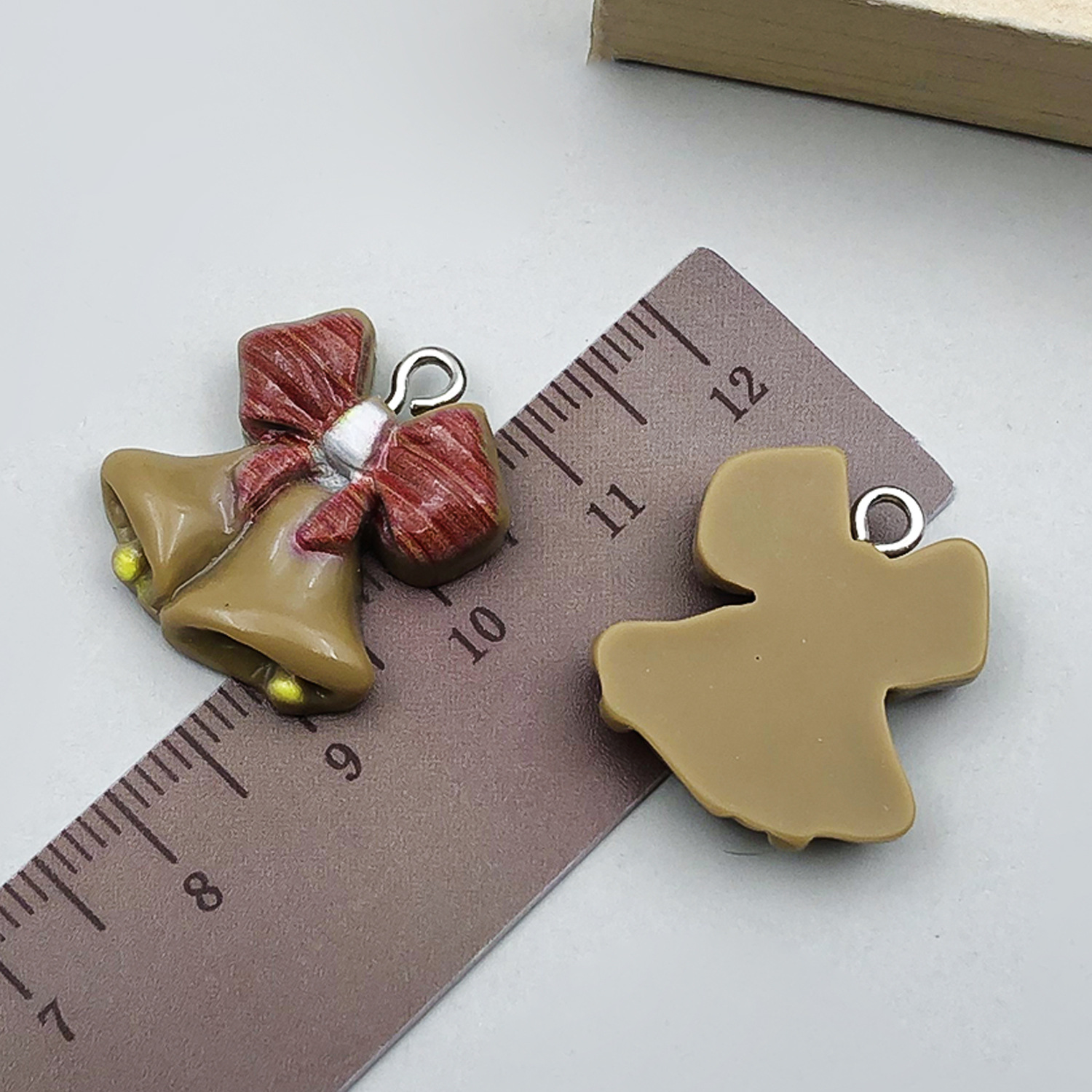 1 coffee brown resin christmas bell 20x21mm-1.3g-24259