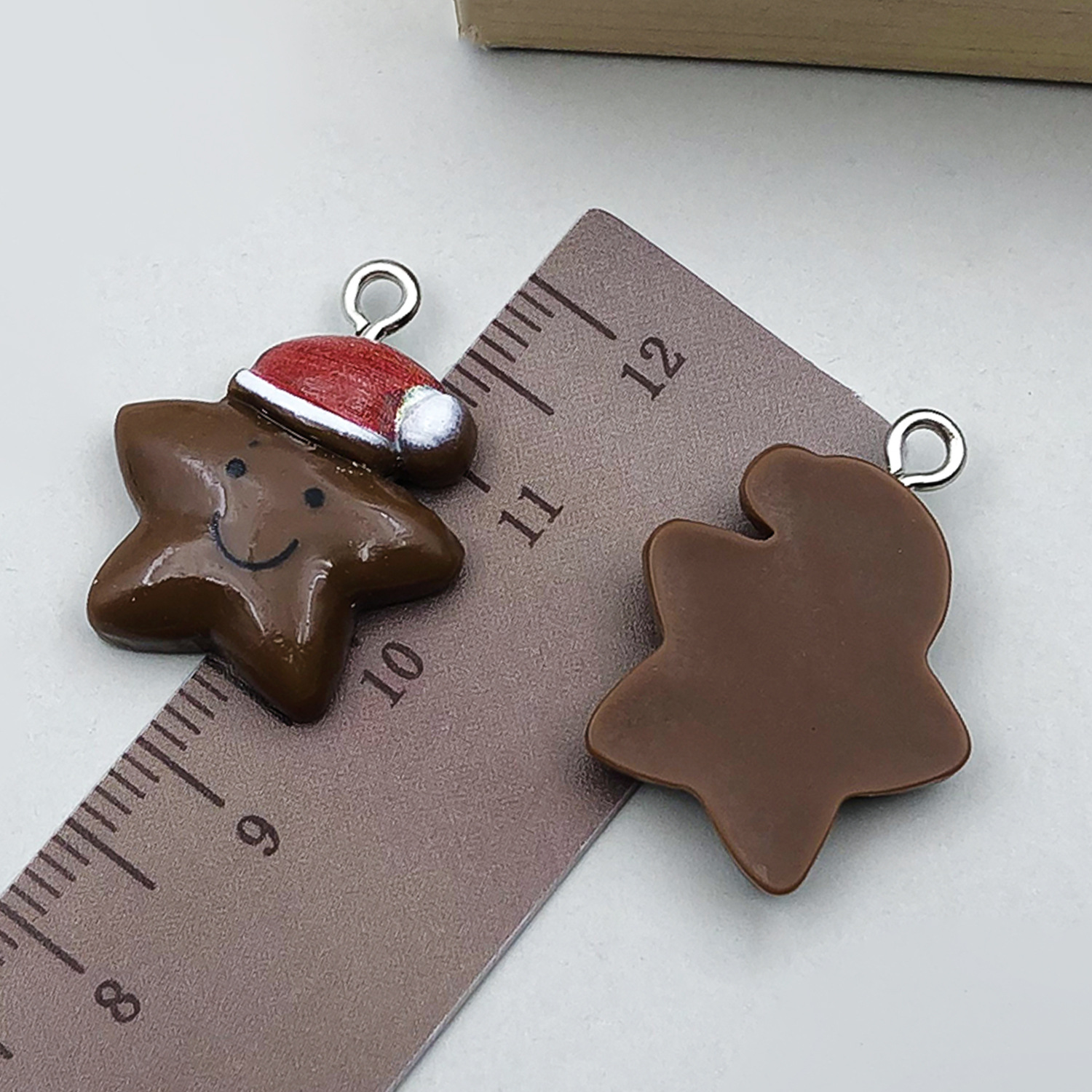 1 brown resin christmas star 17x23mm-1.2g-17024