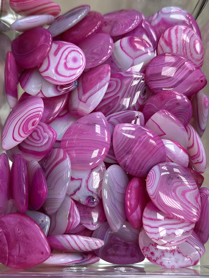 Rose red striped agate (plus color)