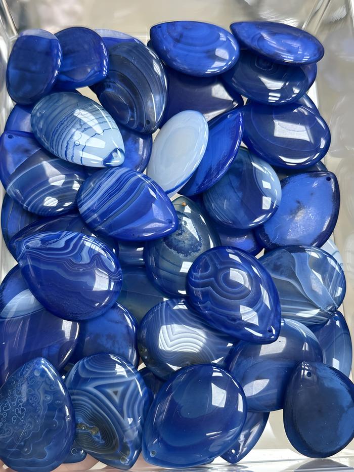 Blue striped agate (color enhanced)