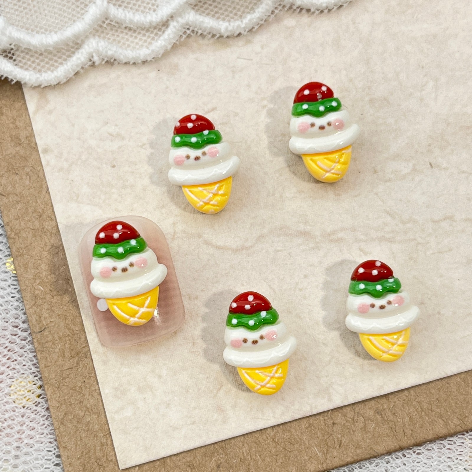 # 10 Christmas ice creams