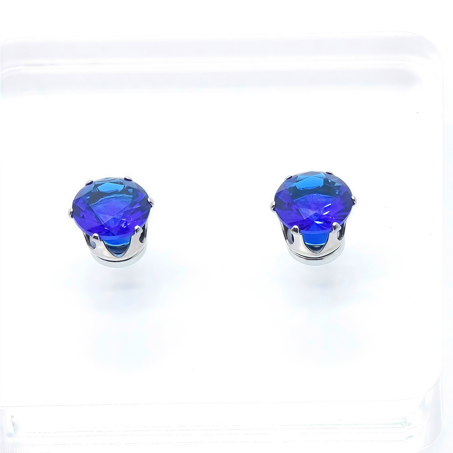 Dark blue zircon (8mm pair)