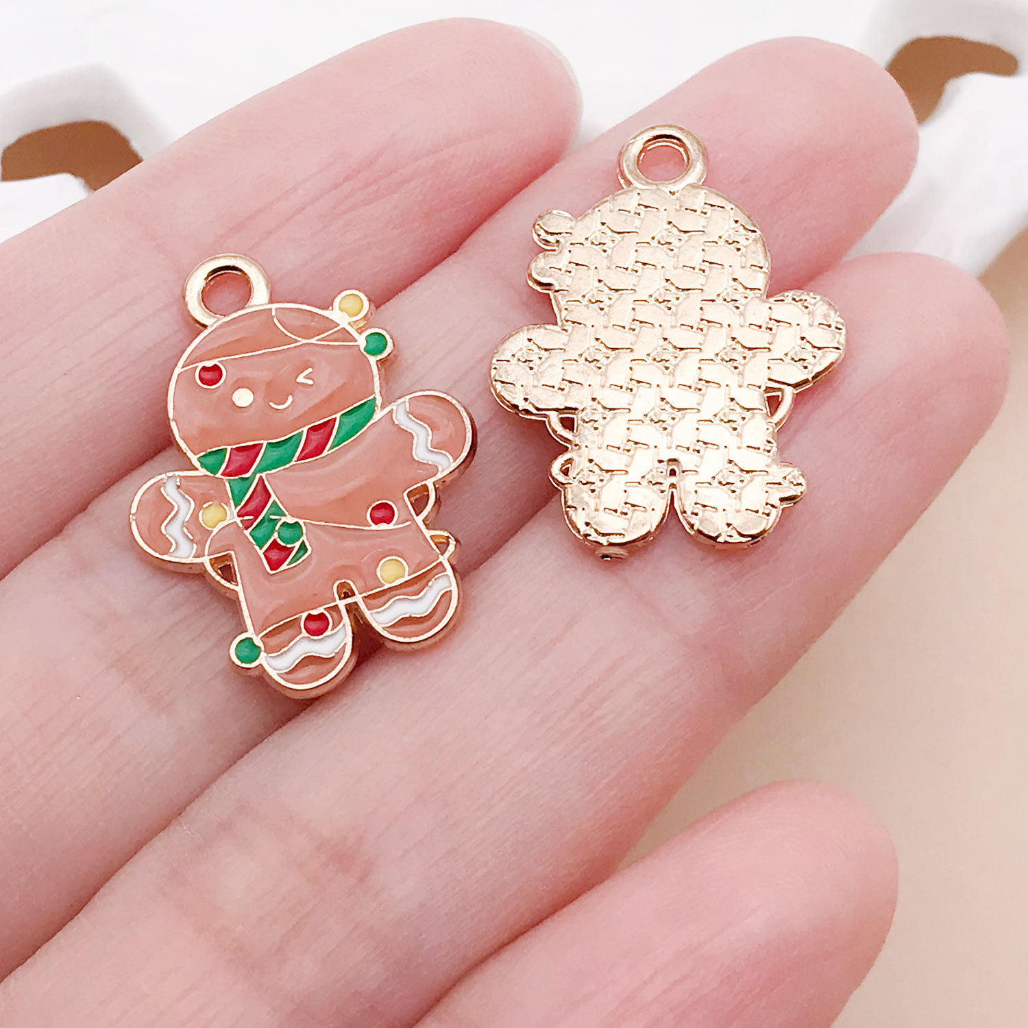 19678-1 piece 23x17mm-1.3g rice dumpling color zinc alloy dripping oil kc gold christmas gingerbread man