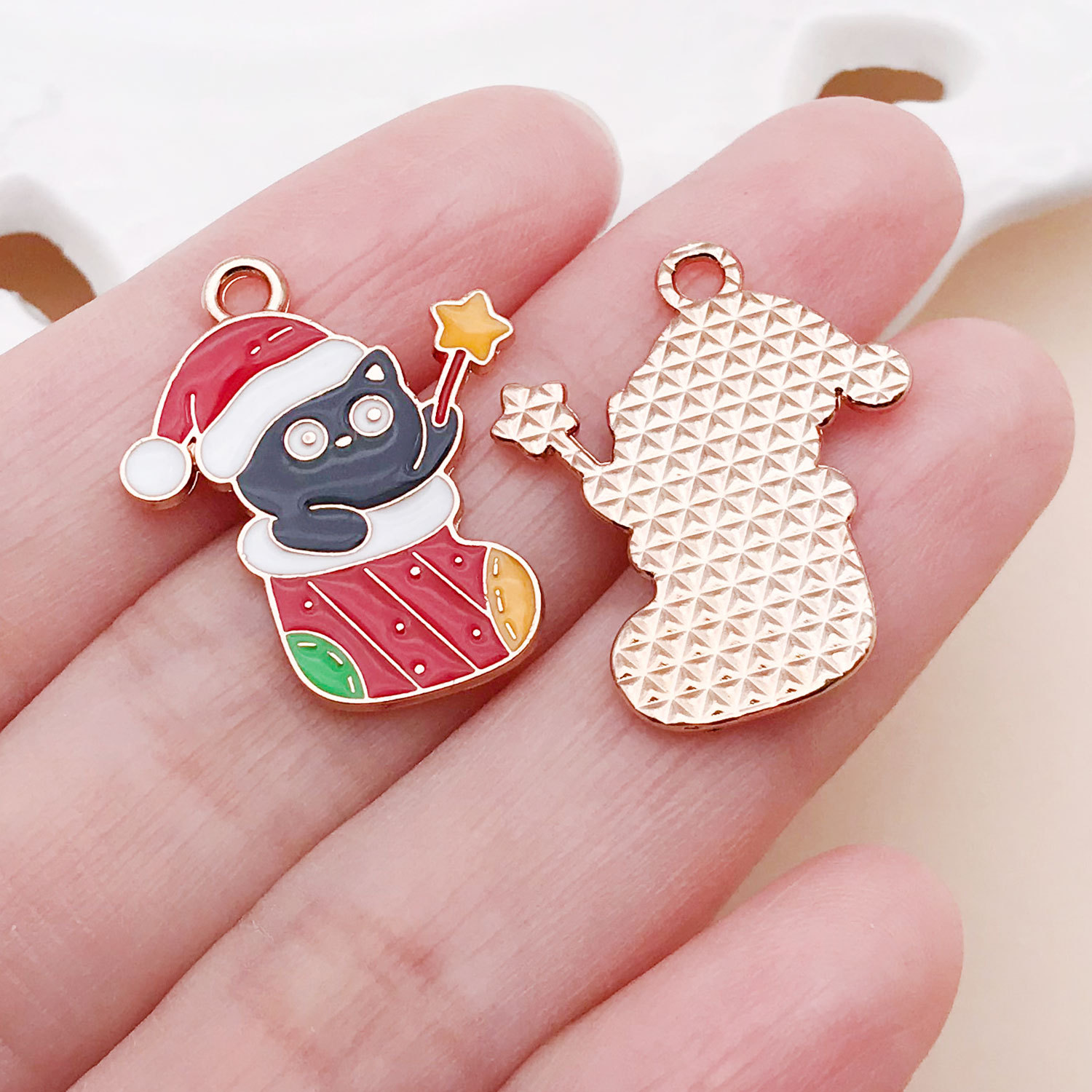 25251-1pcs 25x20mm-1.5g red oil dripping zinc alloy christmas socks christmas hat cat