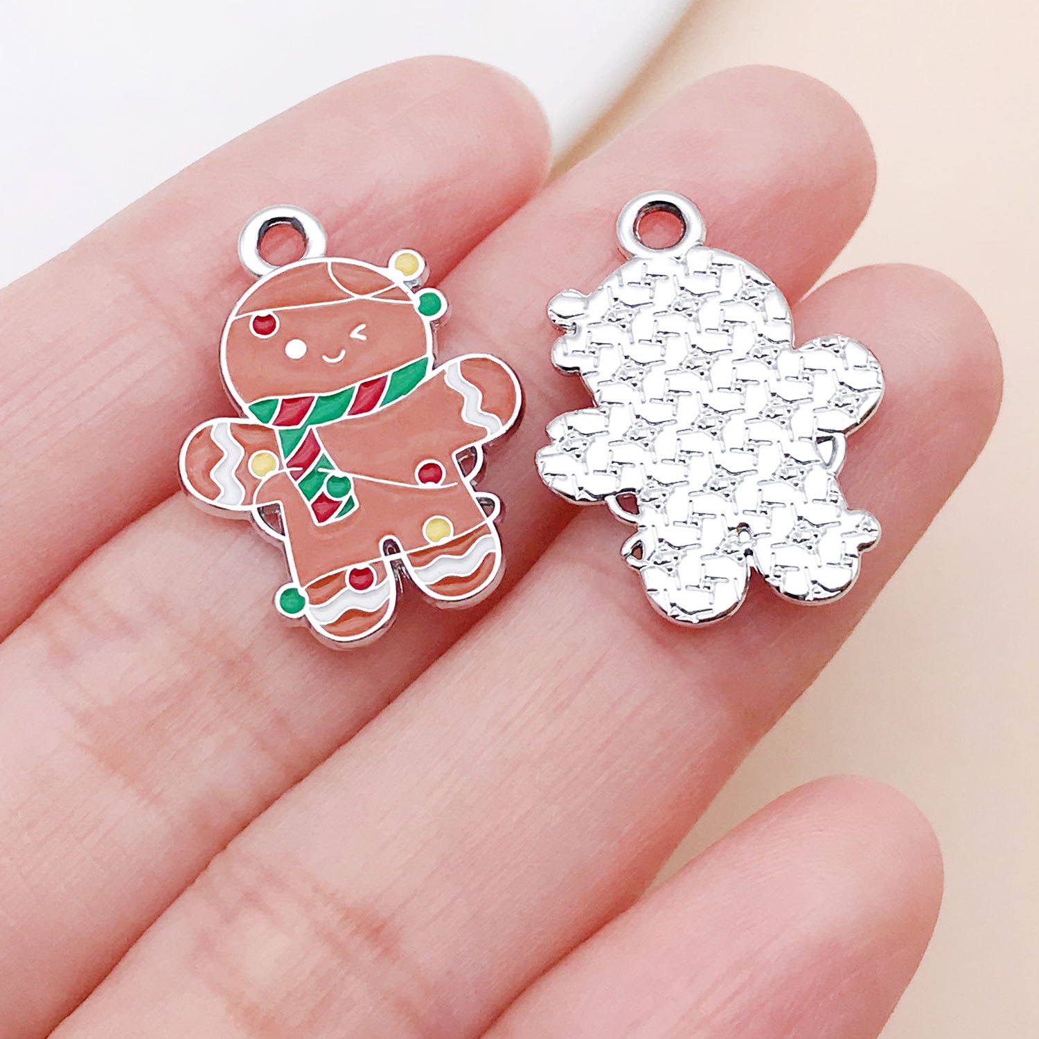 19670-1 piece 23x17mm-1.3g white k dripping oil rice dumpling color zinc alloy christmas gingerbread man