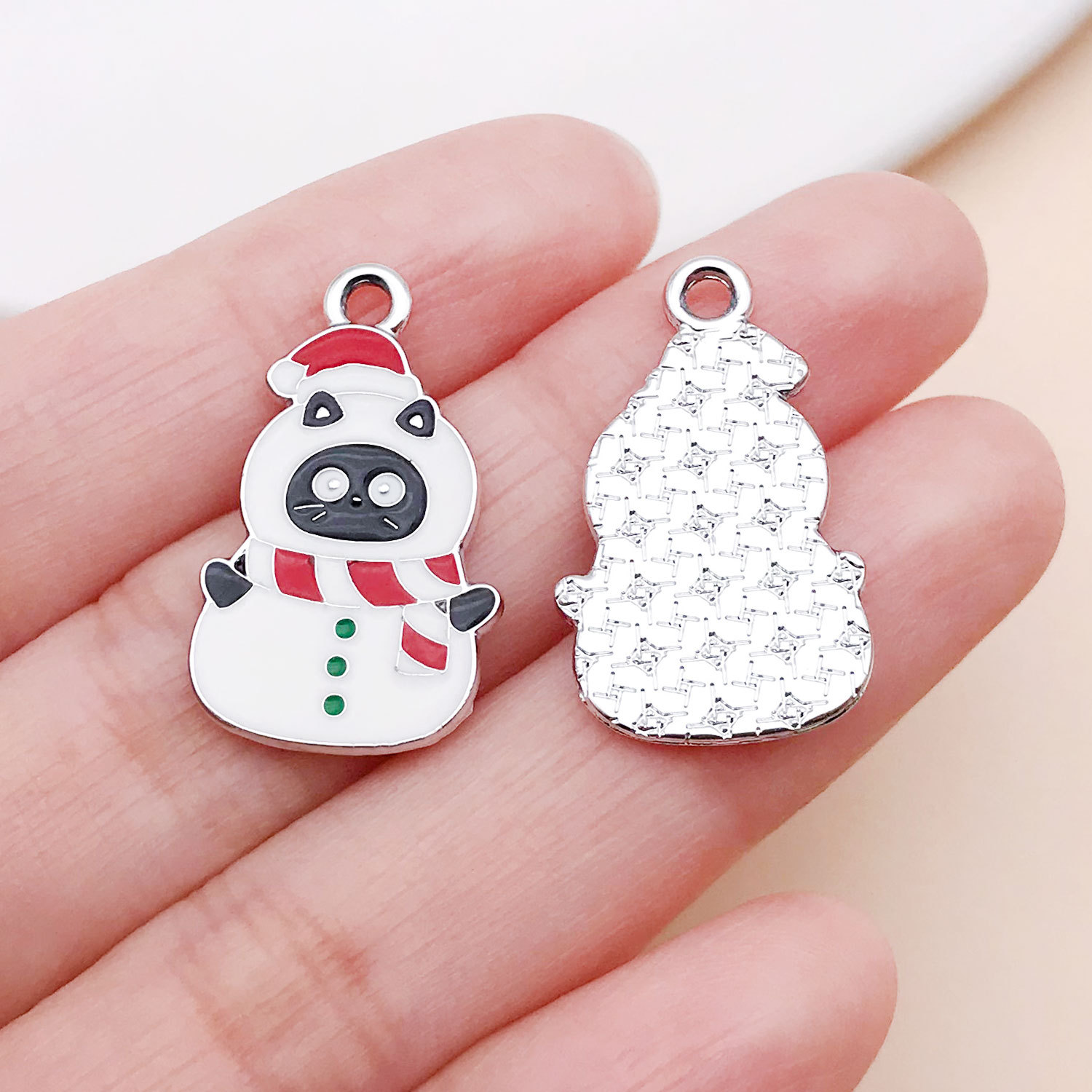 25247-1pcs 25x15mm-1.45g white k white oil dripping zinc alloy christmas snowman cat
