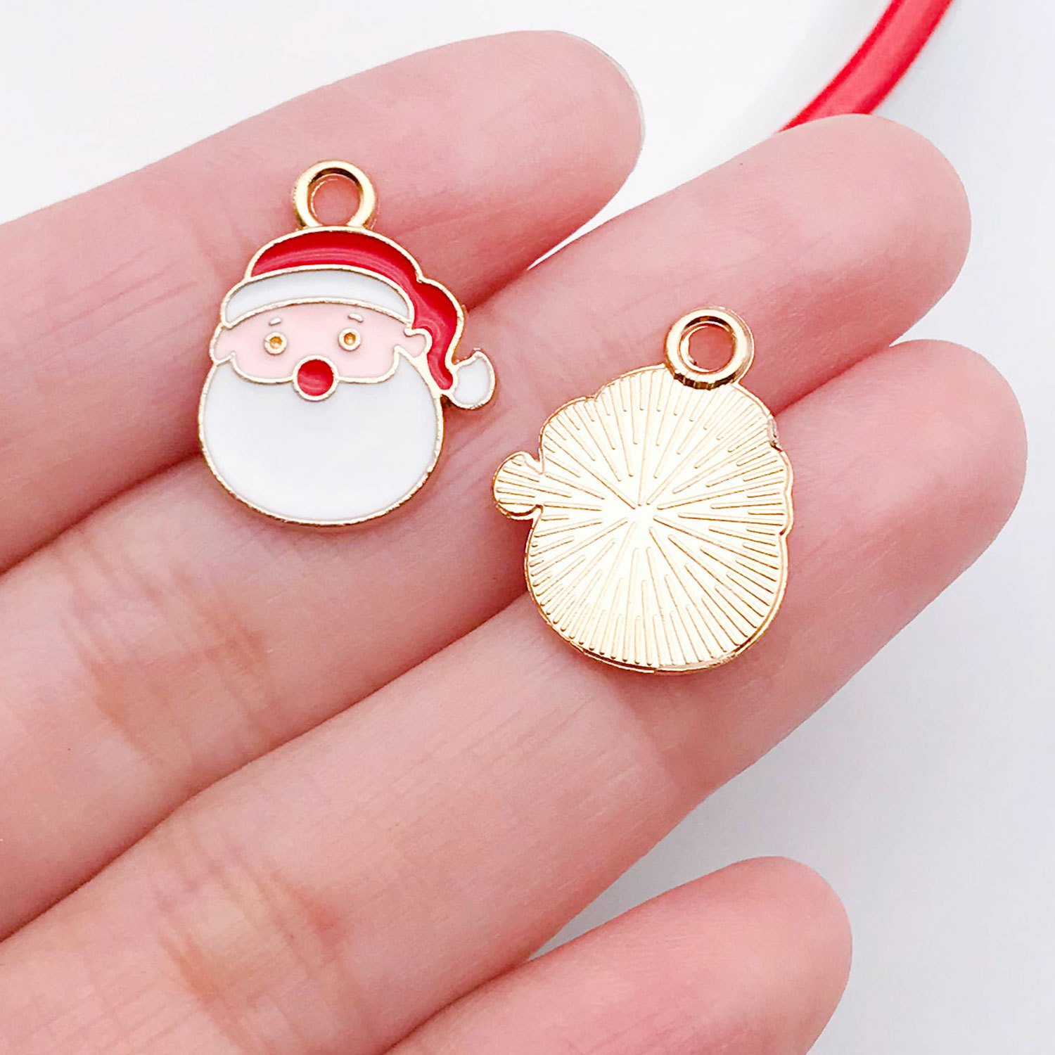 21047-1 red zinc alloy christmas santa 19x15mm-1.1g