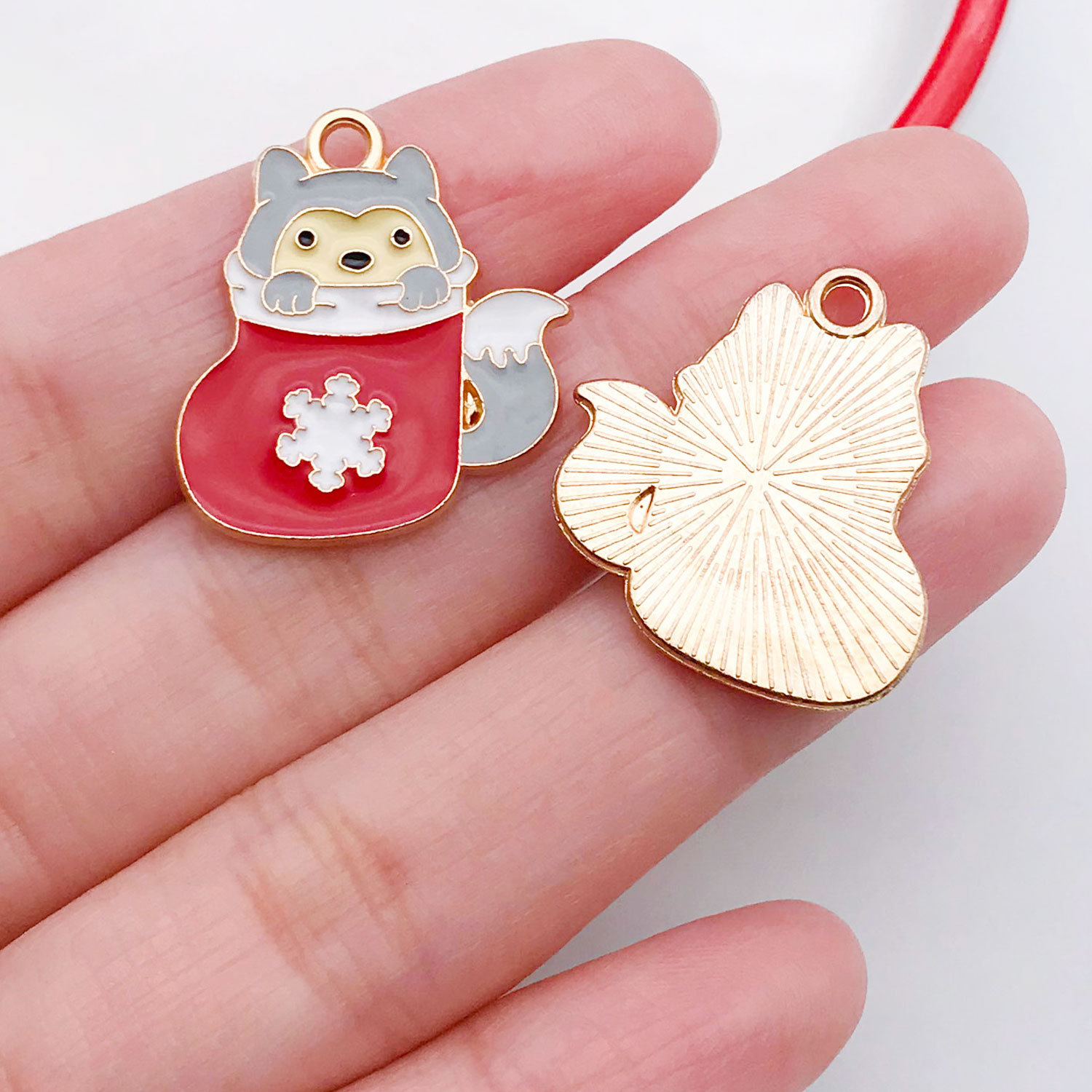 21052-1 red zinc alloy christmas stocking wolf 24x21mm-2.7g