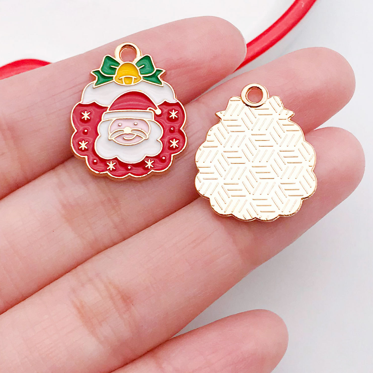 21065-1 red zinc alloy christmas santa wreath 22x18mm-1.8g