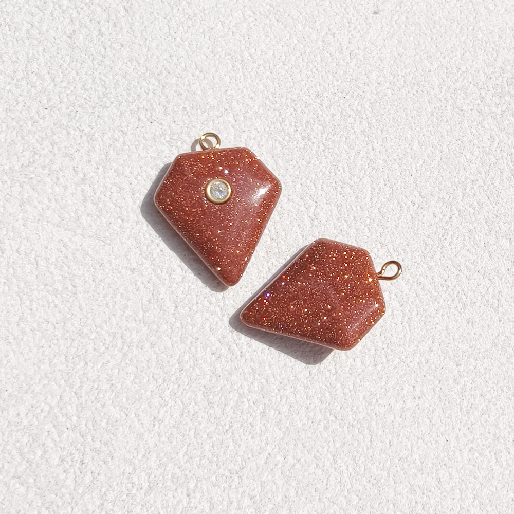 Synthetic red gold sandstone