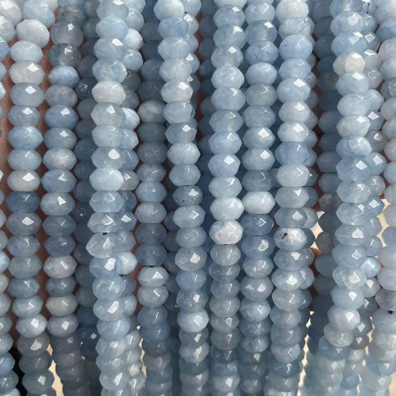 Light aquamarine