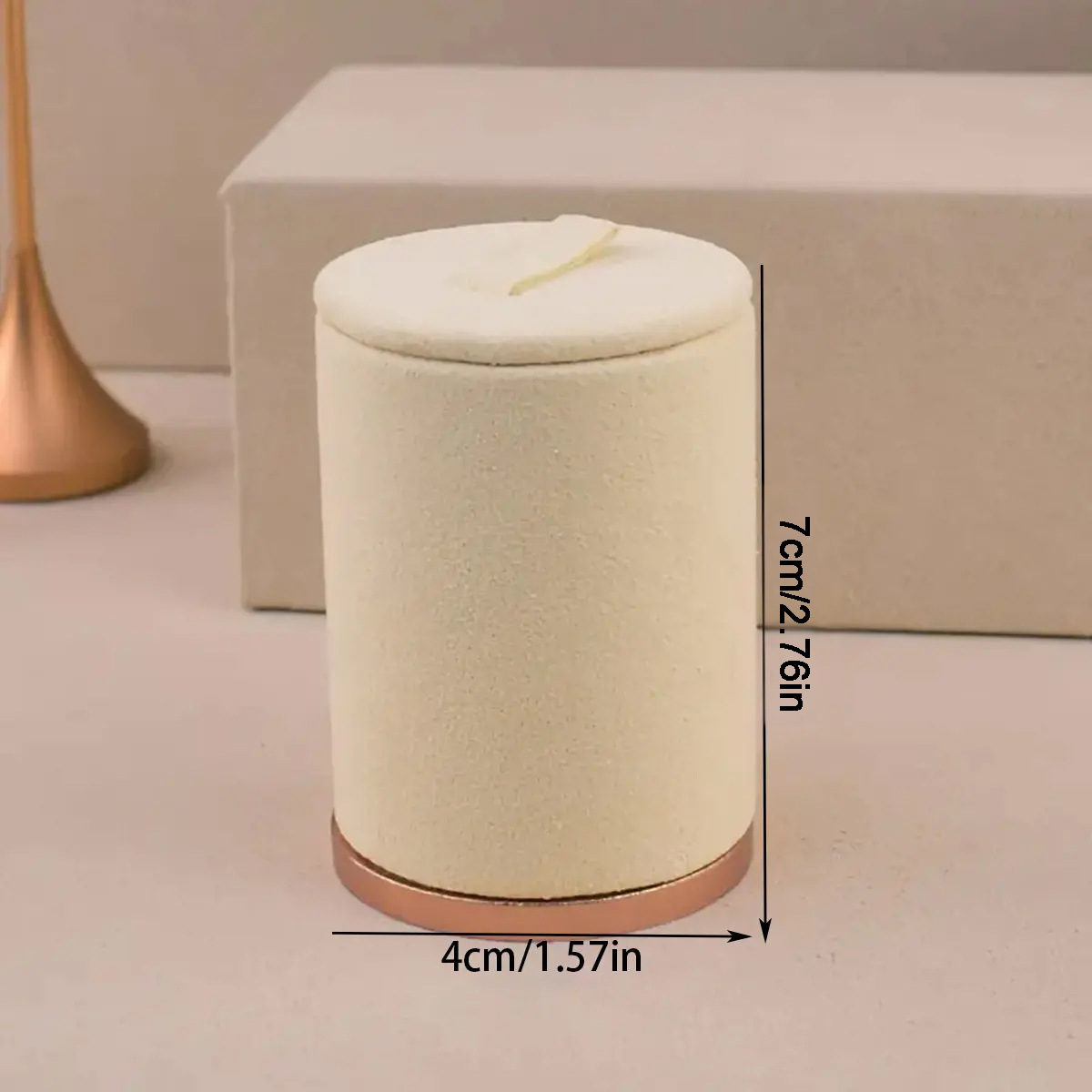 Rice velvet medium medium ring holder