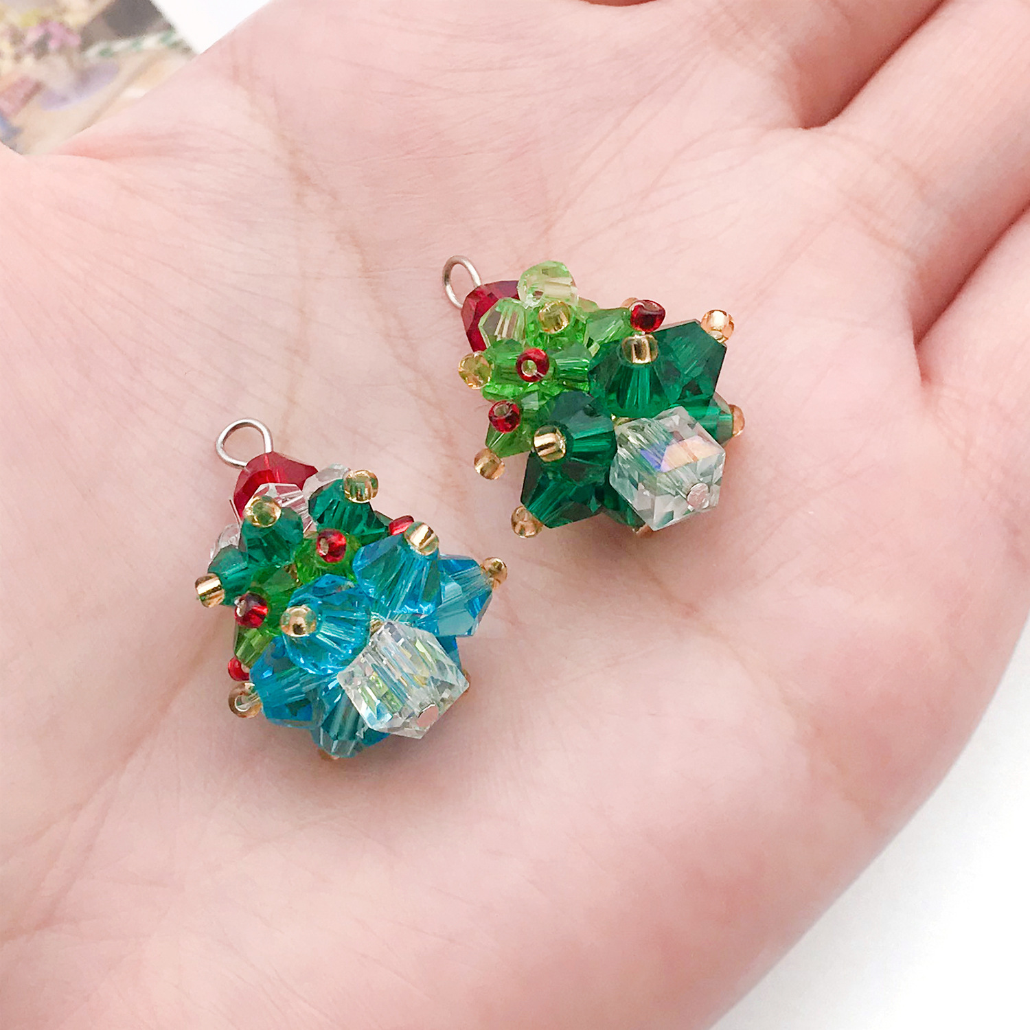 Mixed 2 Beaded Woven Christmas Tree Series - 2 Styles, each 1-7.7g - SN1833