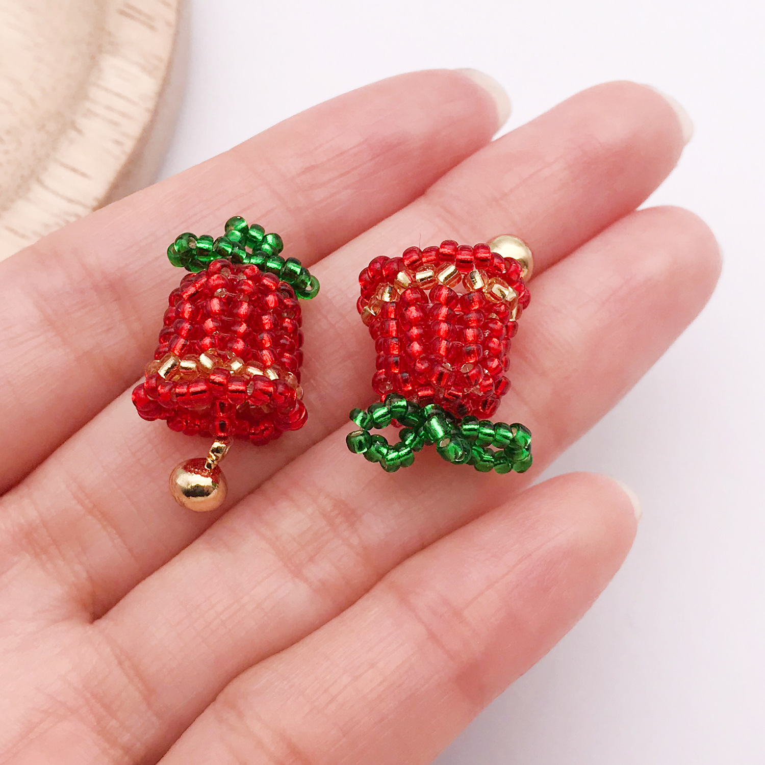 1 red crystal beaded woven Christmas three-dimensional bell 24x15x11mm-2.6g-28621