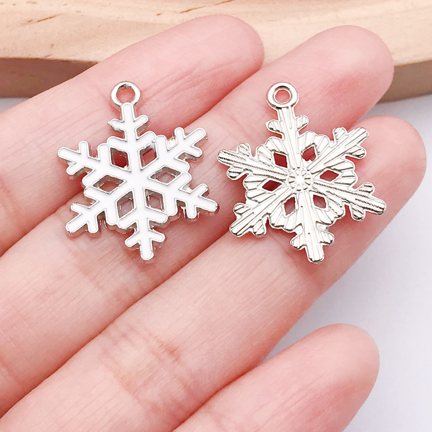 1 white k white hexagonal christmas snowflake 18x24mm-1.2g-12646