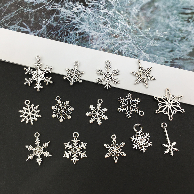 Mixed 14 snowflake pendants-sn273
