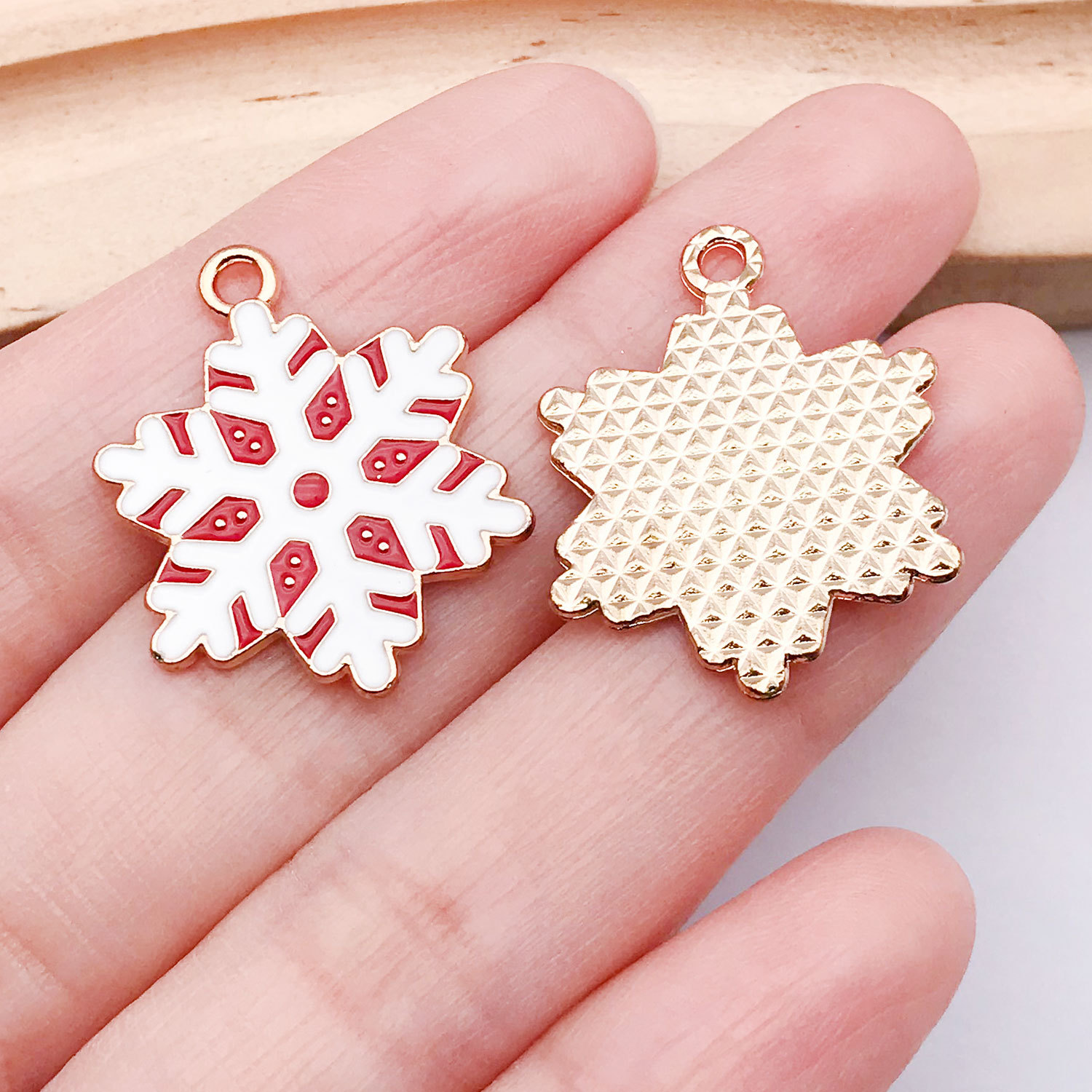 1 white snowflake 25.5x20mm-1.7g-25276