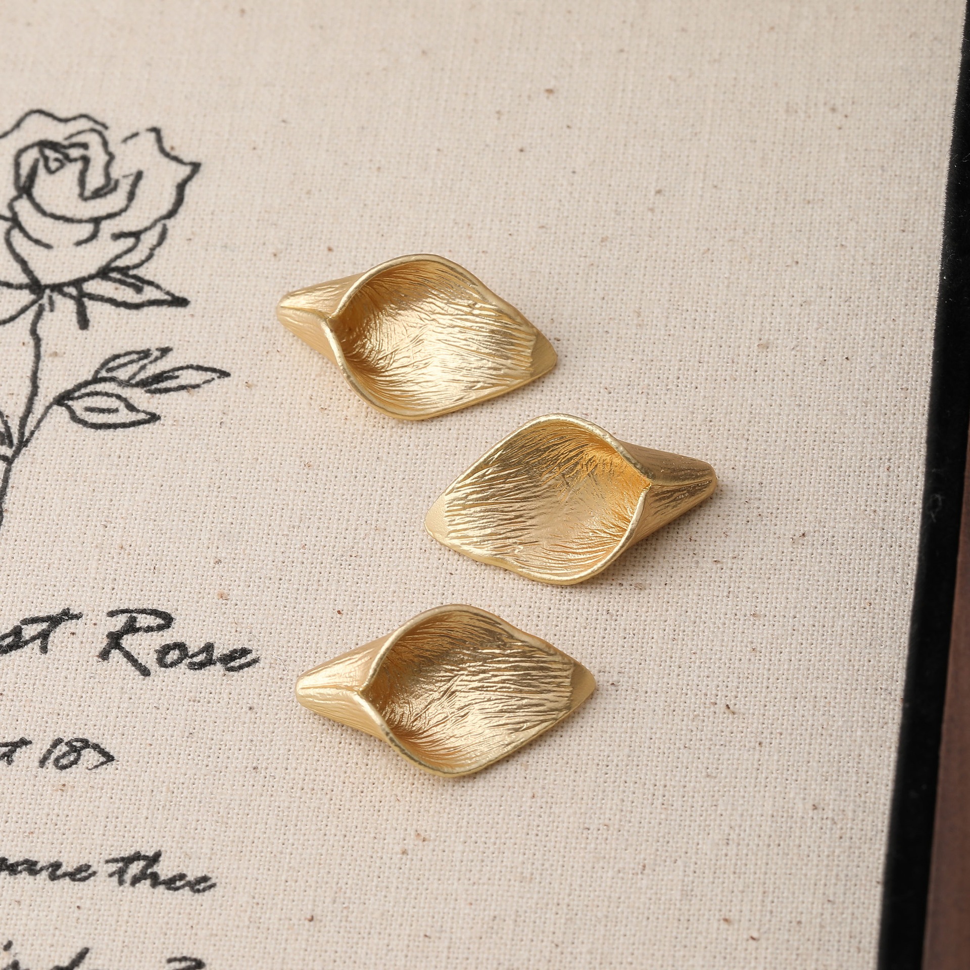 24.9x14.2x7mm matte gold 1 piece a style