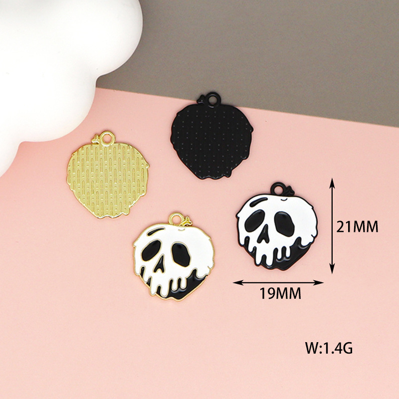 6 White Skeletons