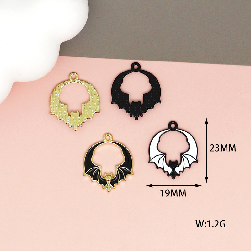 8 Black Round Bat
