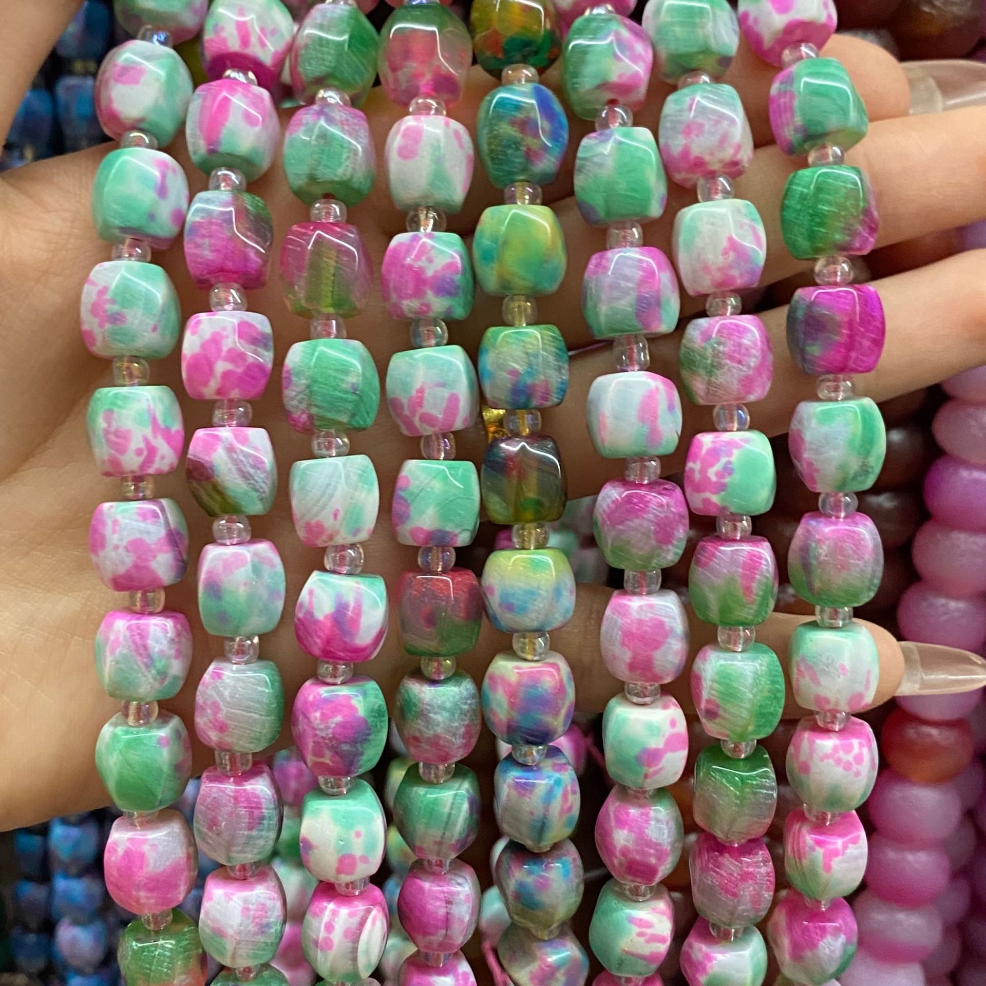 Flower-colored agate