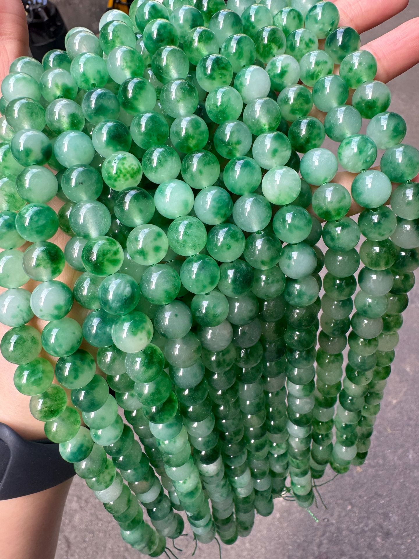 Green Flower-Carved Chalcedony