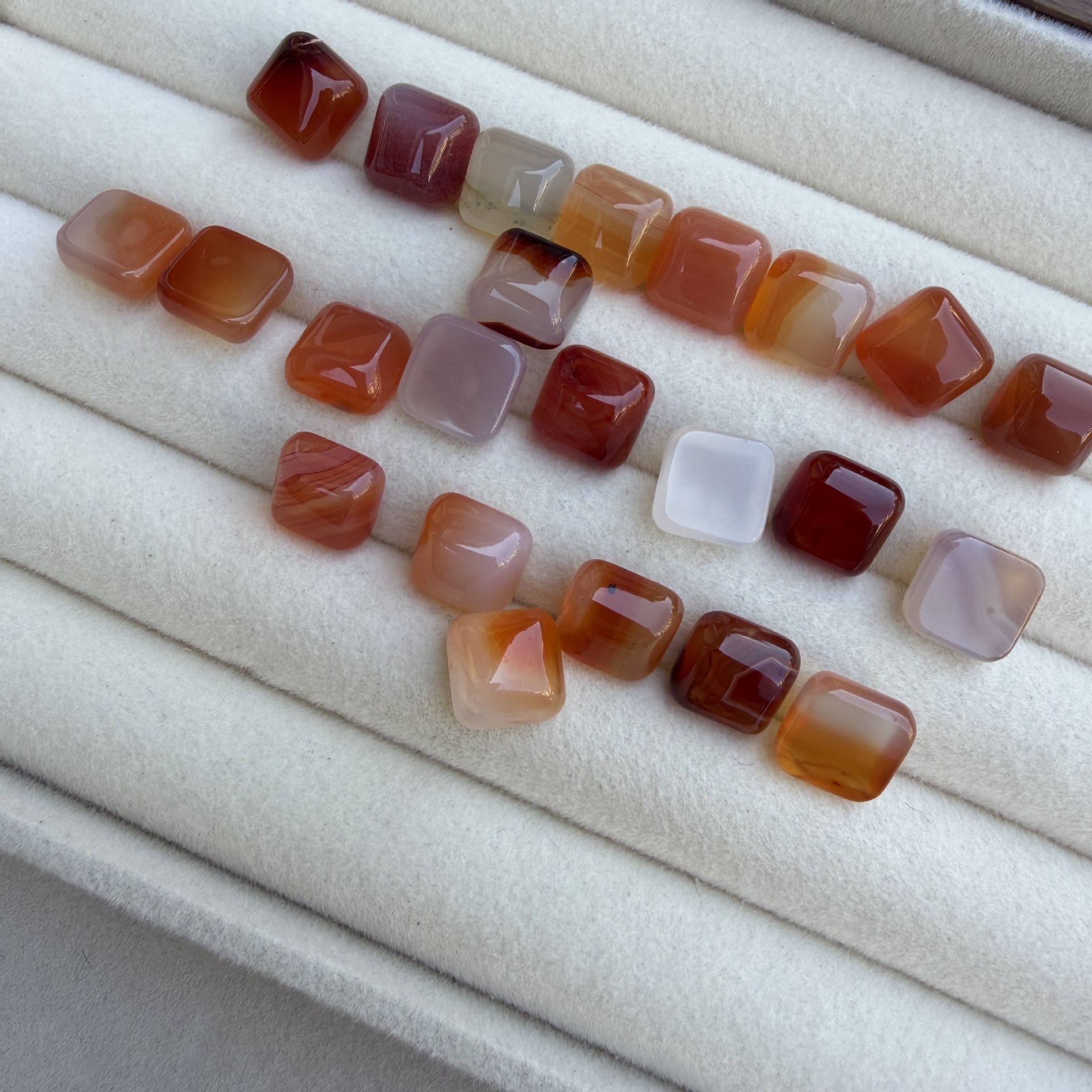 Red agate