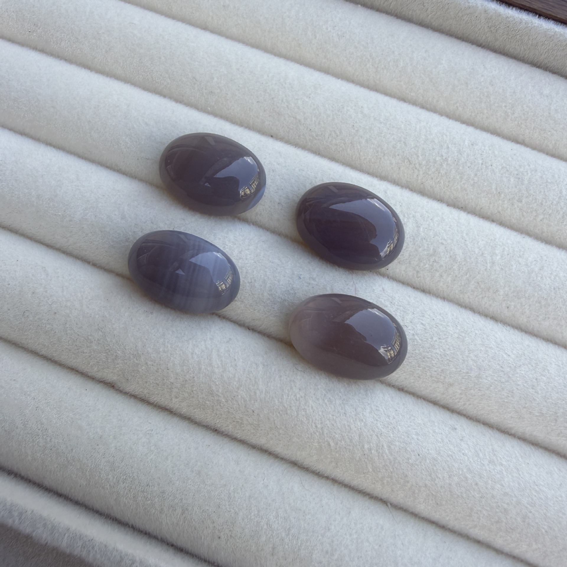 Gray agate