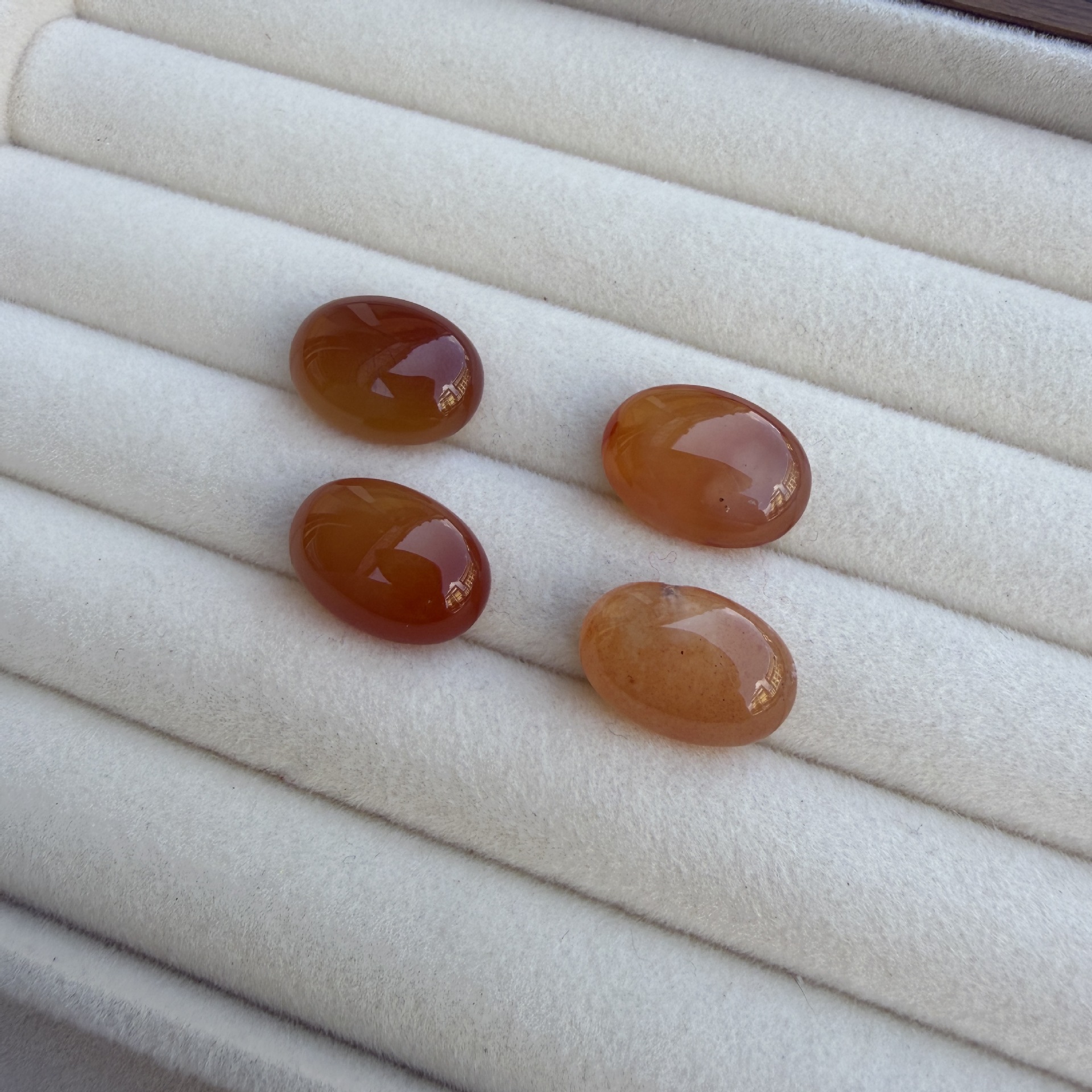 Red agate