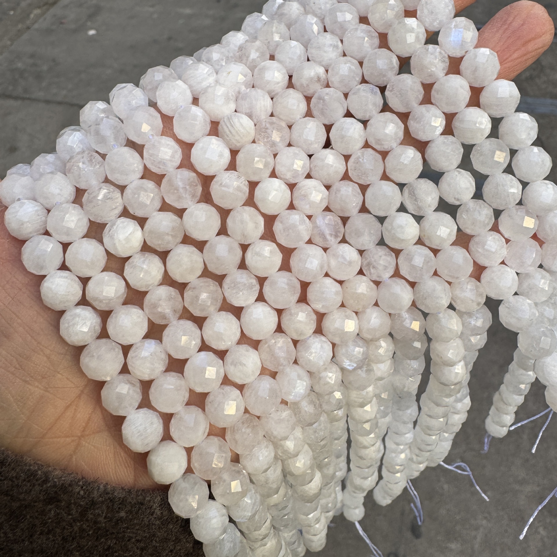 8mm (about 46 pieces)