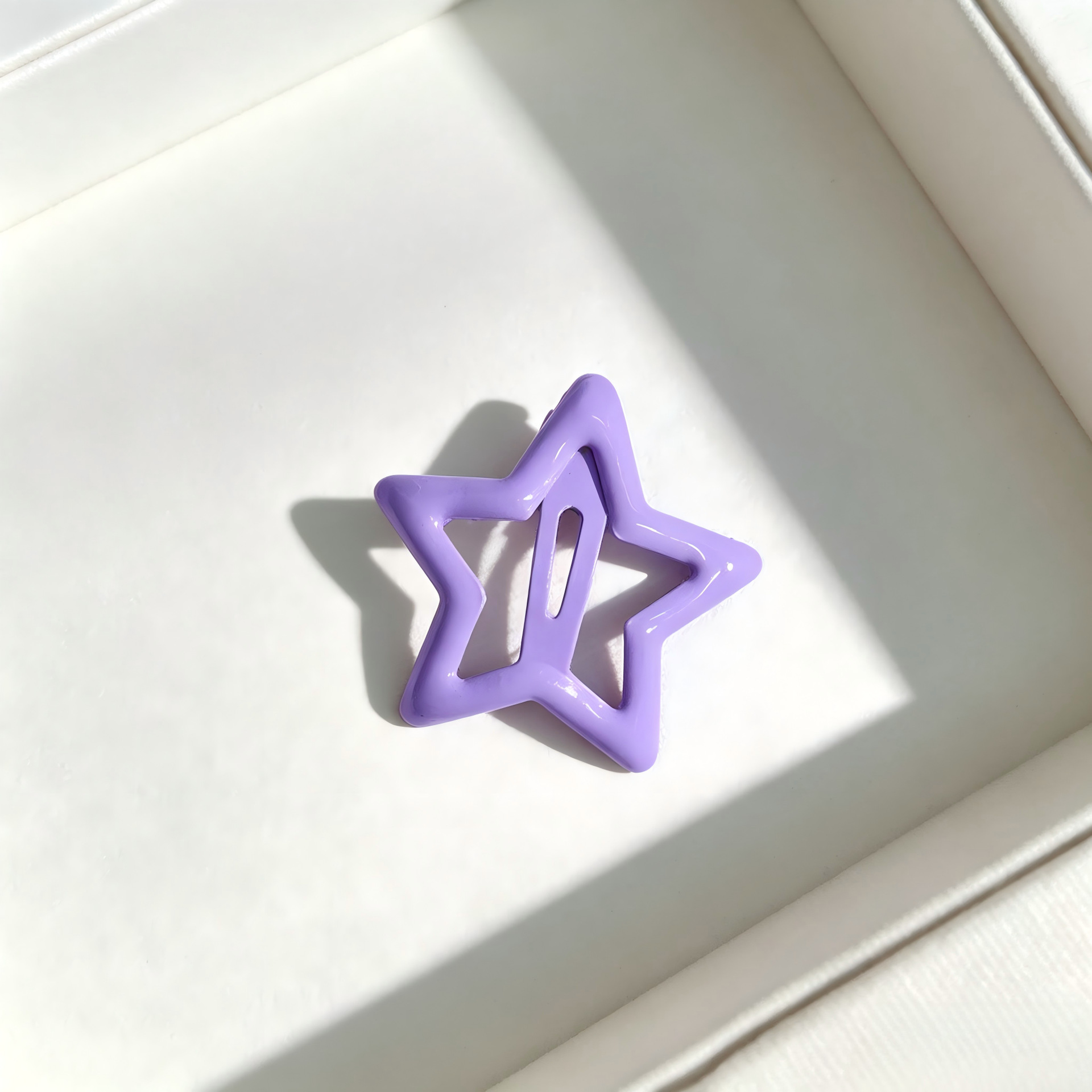 Glossy medium purple