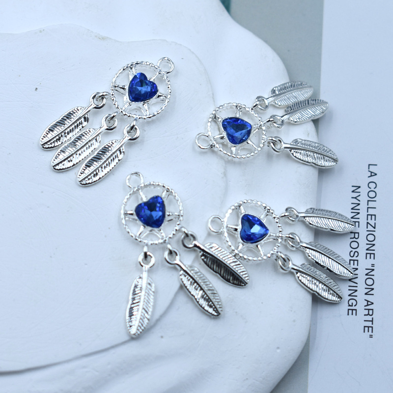 019-4 white and blue heart 14*34mm/2.7g