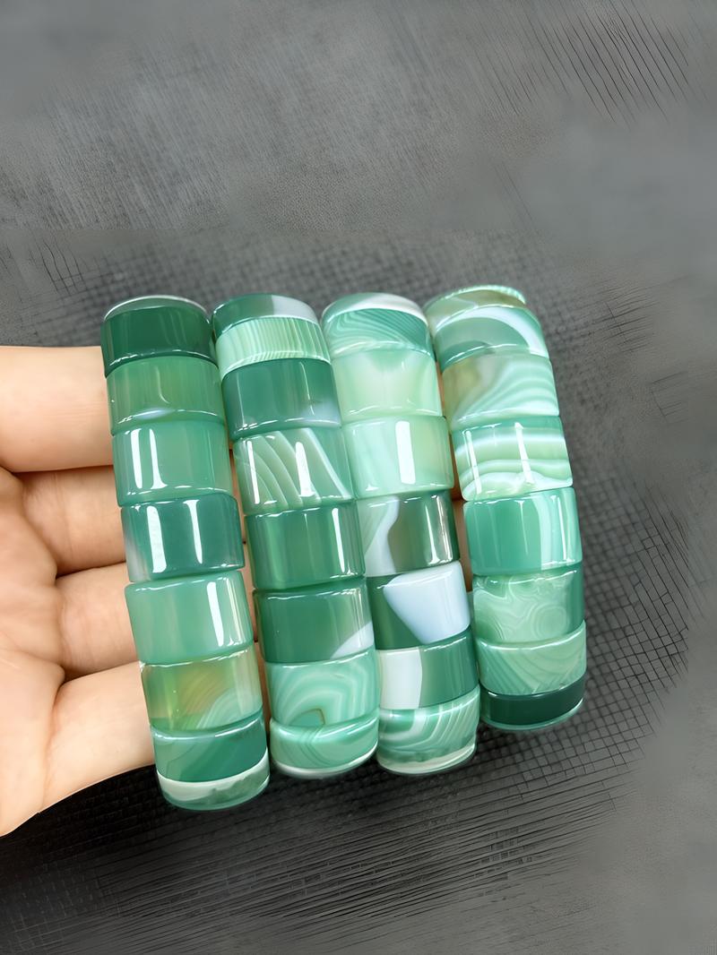 Green agate (additional color (with flaws)
