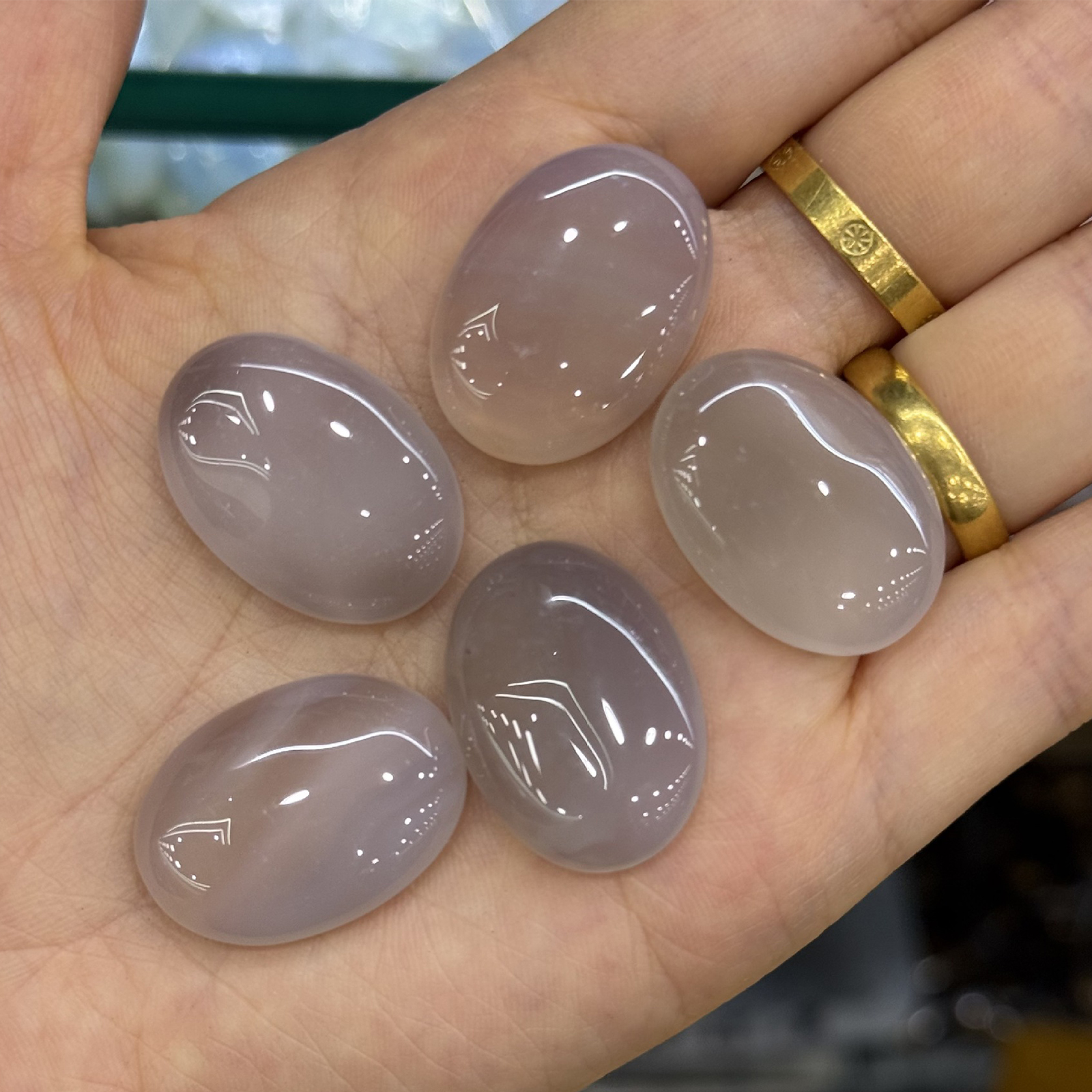 Gray agate