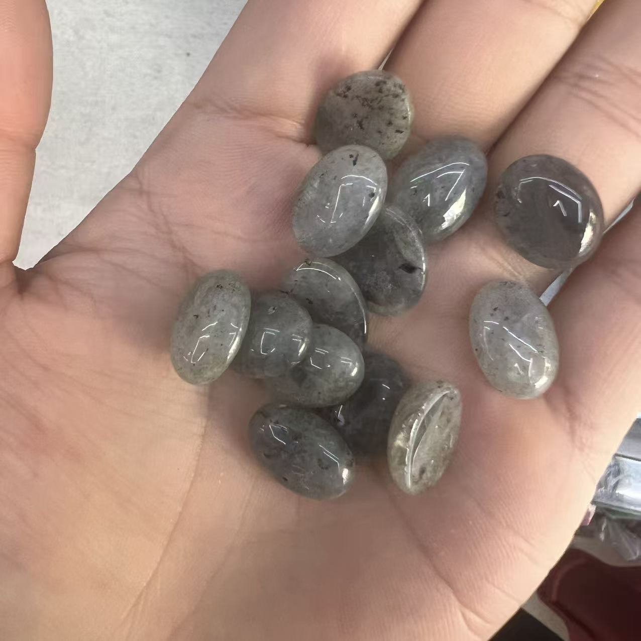 gray labradorite