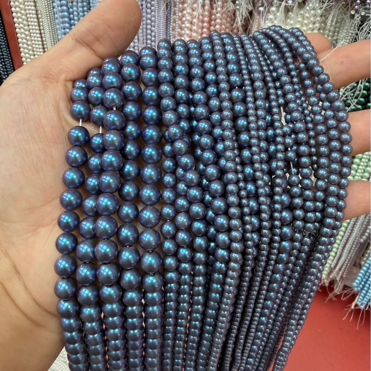 7A high-quality imitation Swarovski pearls (dark blue)