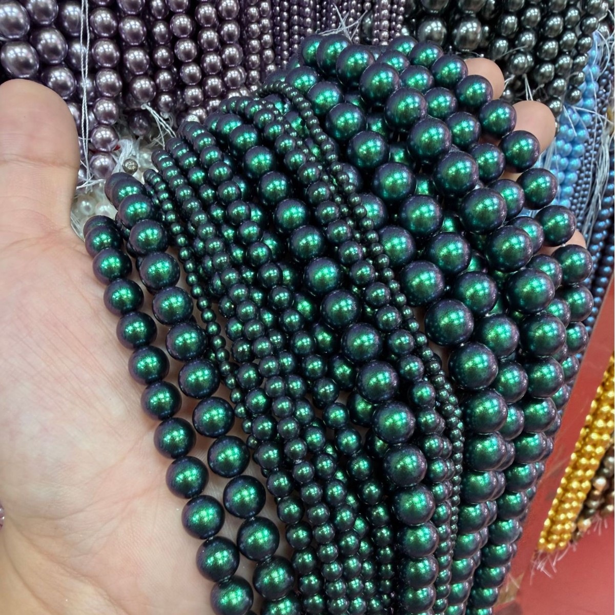 7A high-quality imitation Swarovski pearls (dark green)
