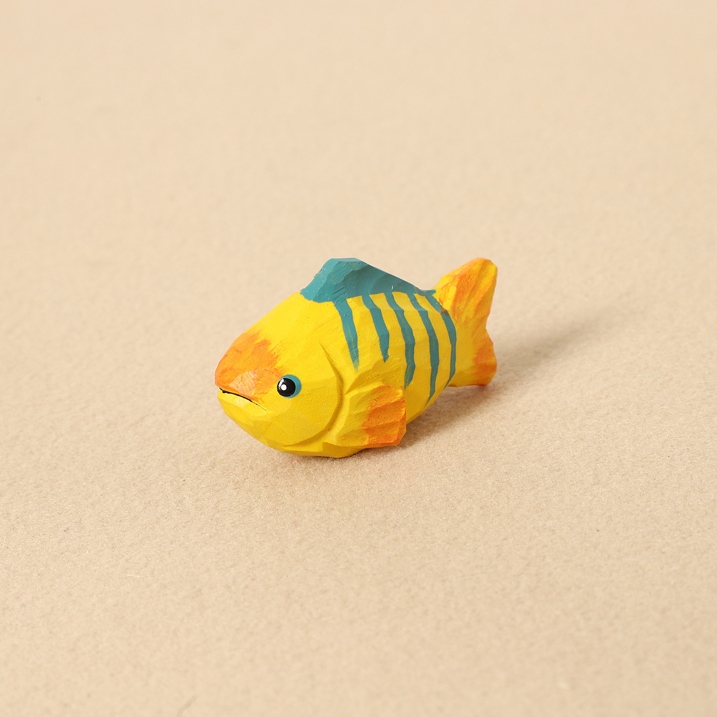 Wood carving tropical fish-ornament style