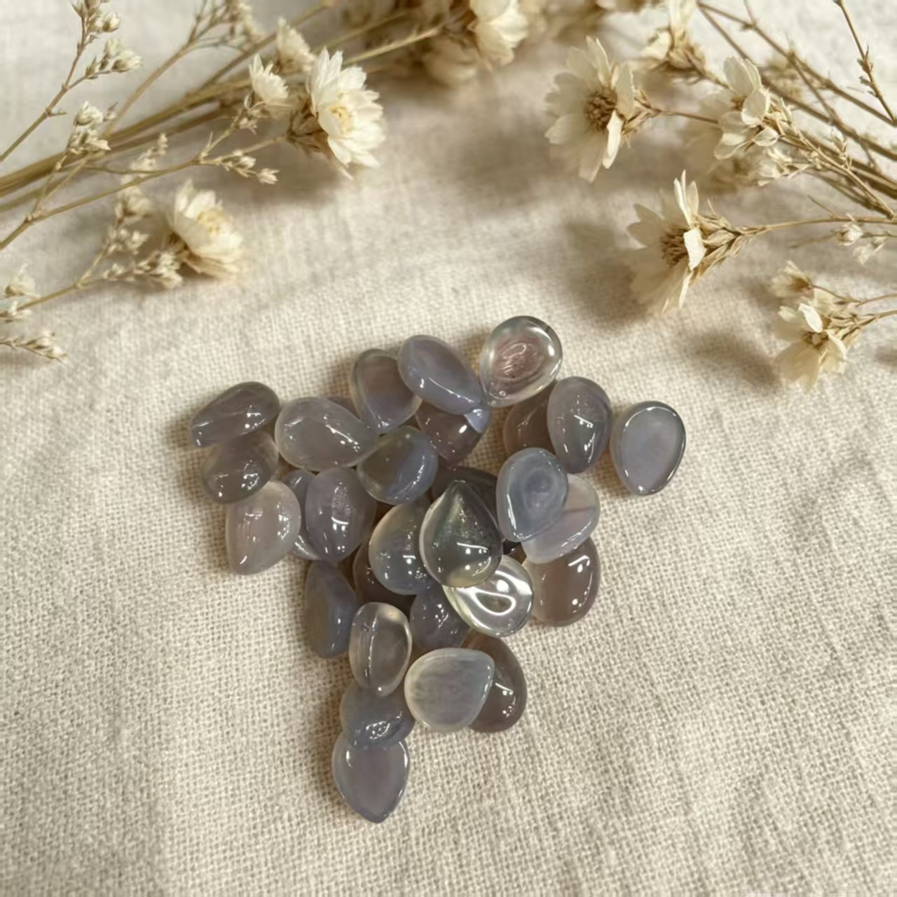 Gray agate