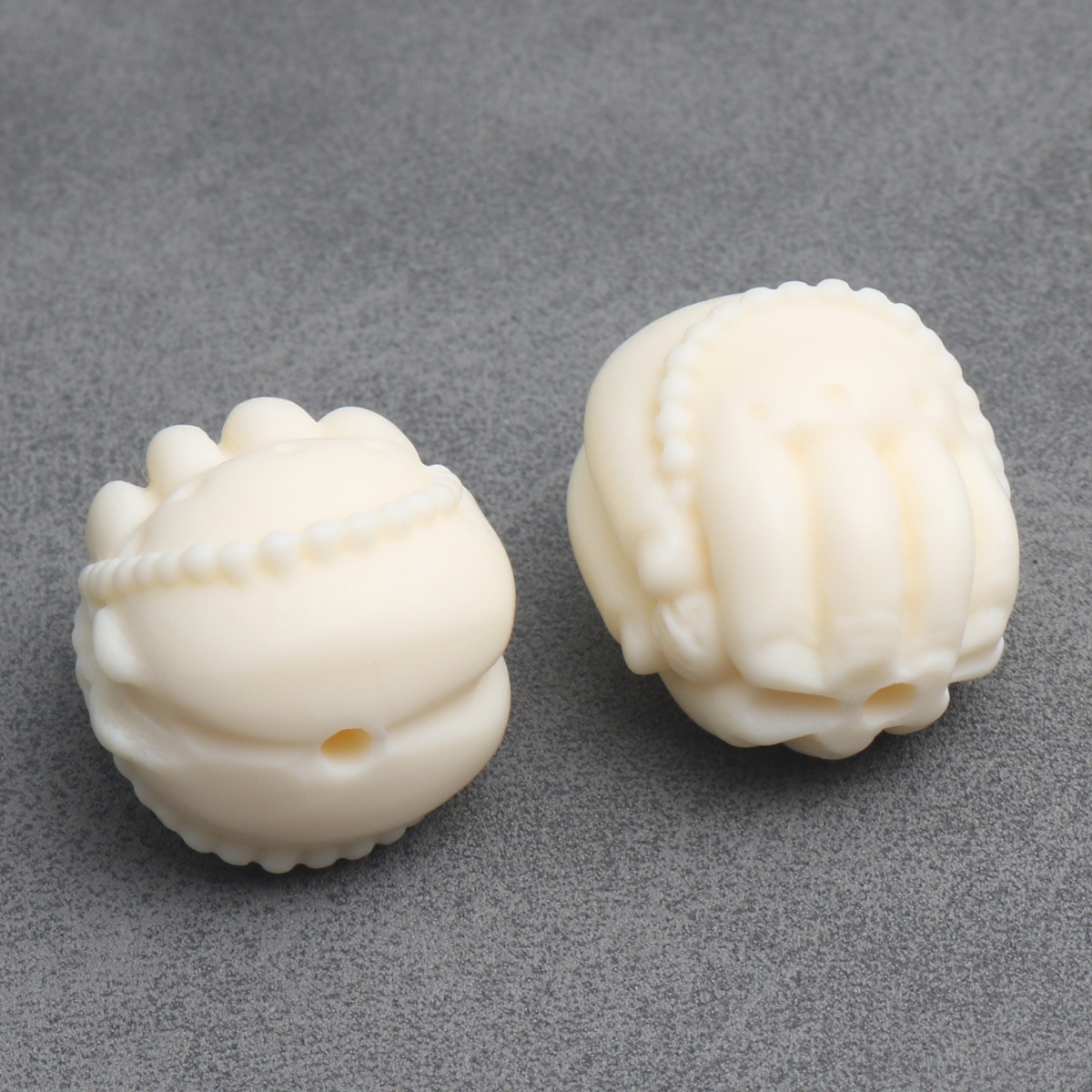 Buddha heart hand 16x18mm (10 pieces per pack)