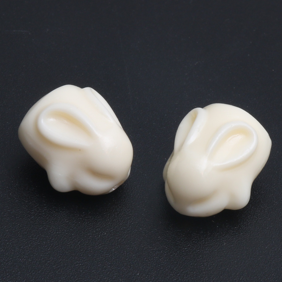 Pa pa rabbit 12x15mm (10 pieces per pack)