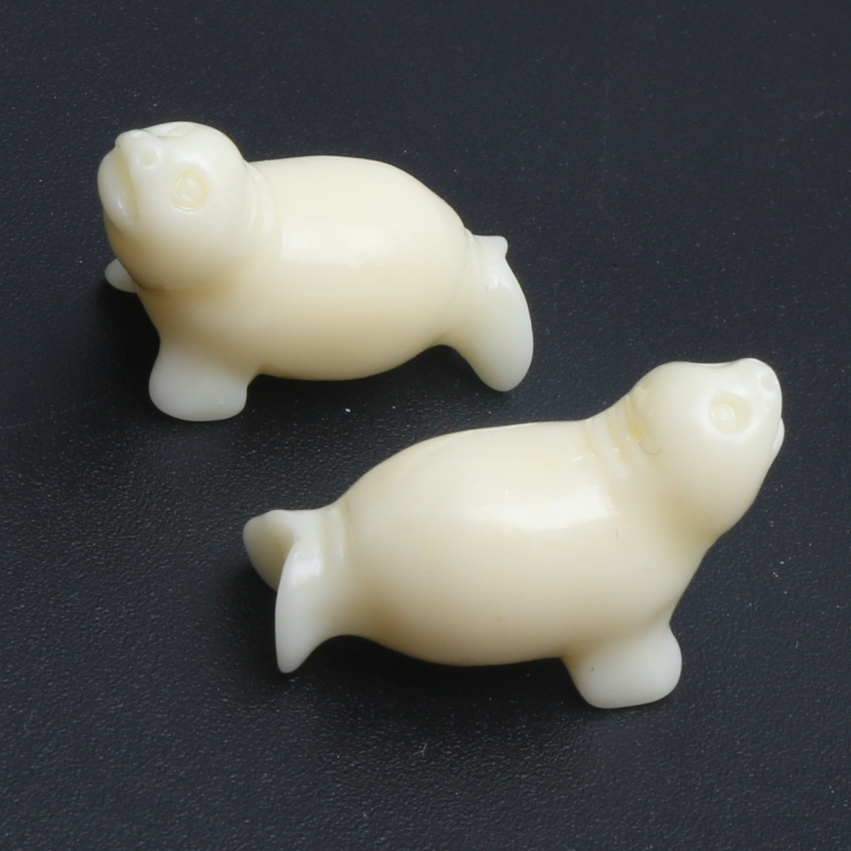 Little sea lion 22mm (10 pieces per pack)