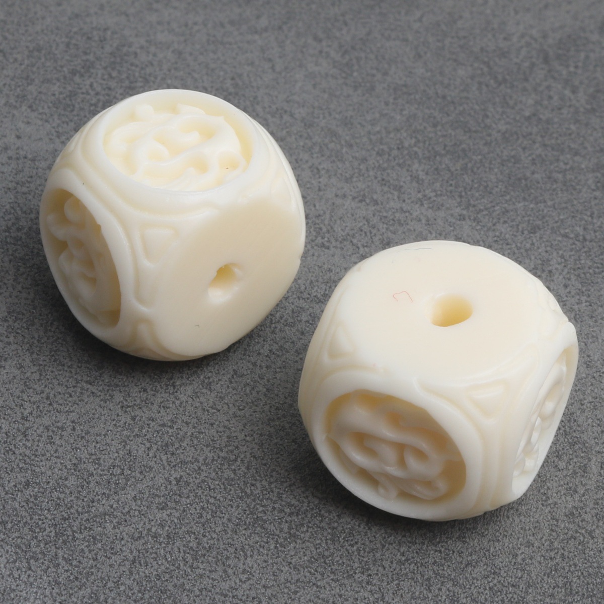 Four mythical beasts 12.5mm (10 pieces per pack)