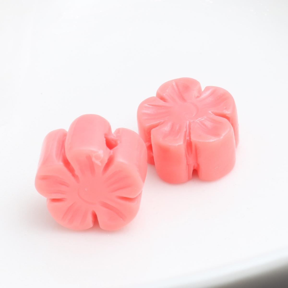 Watermelon red five-petal flower 10.5mm