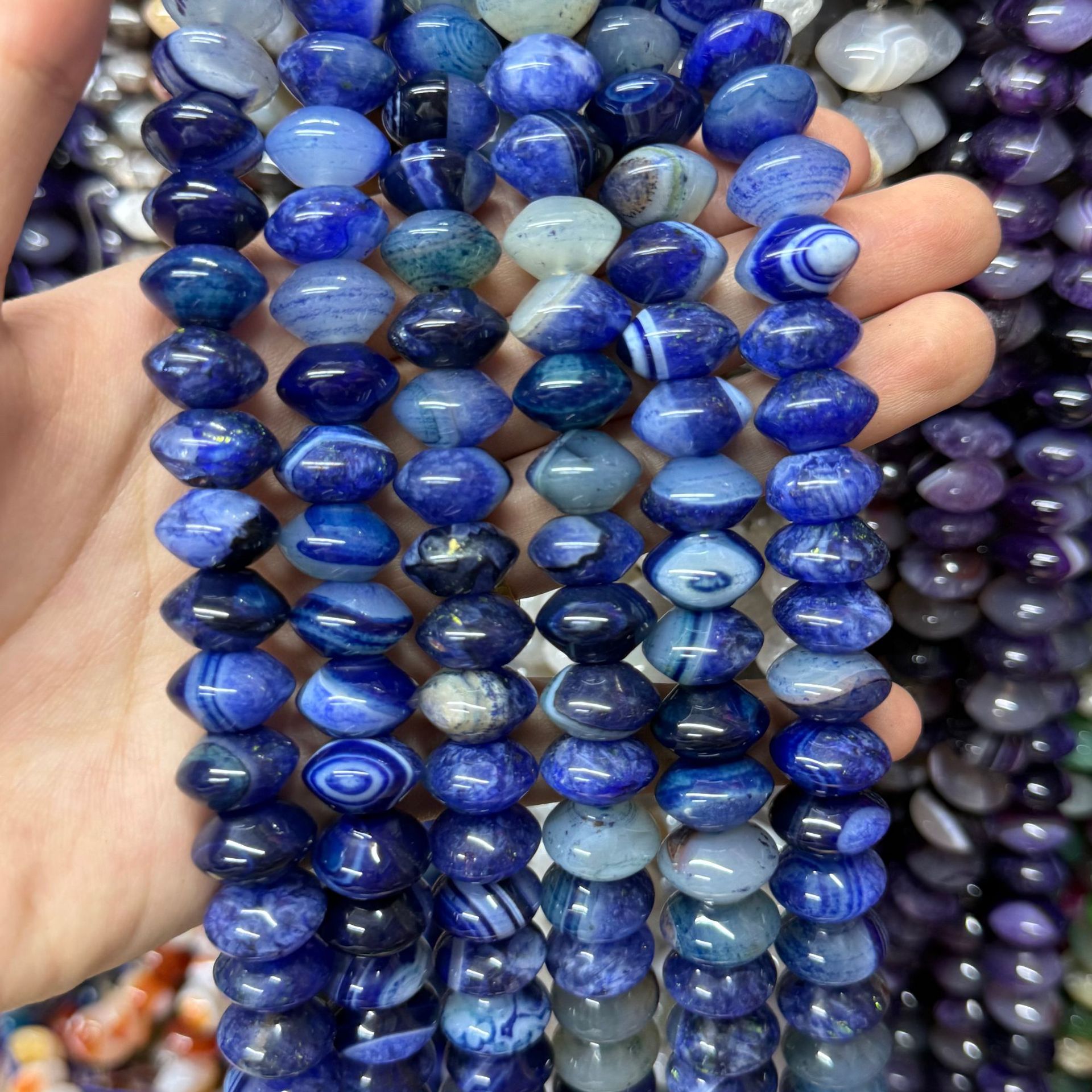 tiefblau